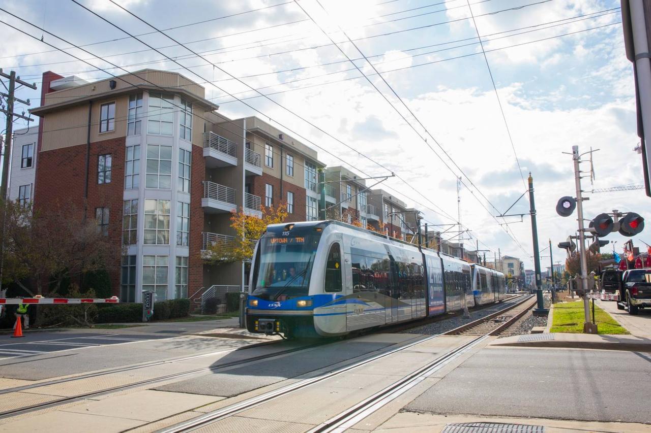 LEAGUE 704 /// SOUTH END II - thumb 9