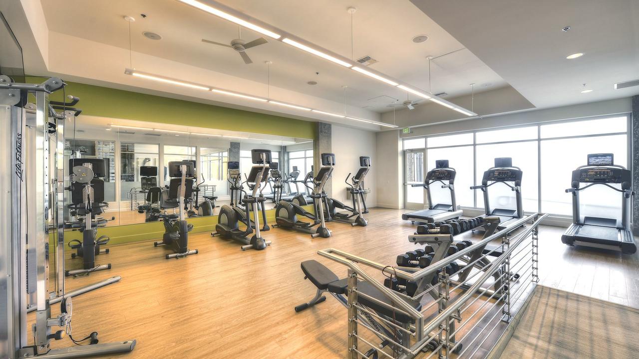 LEAGUE 704 /// SOUTH END II - thumb 2