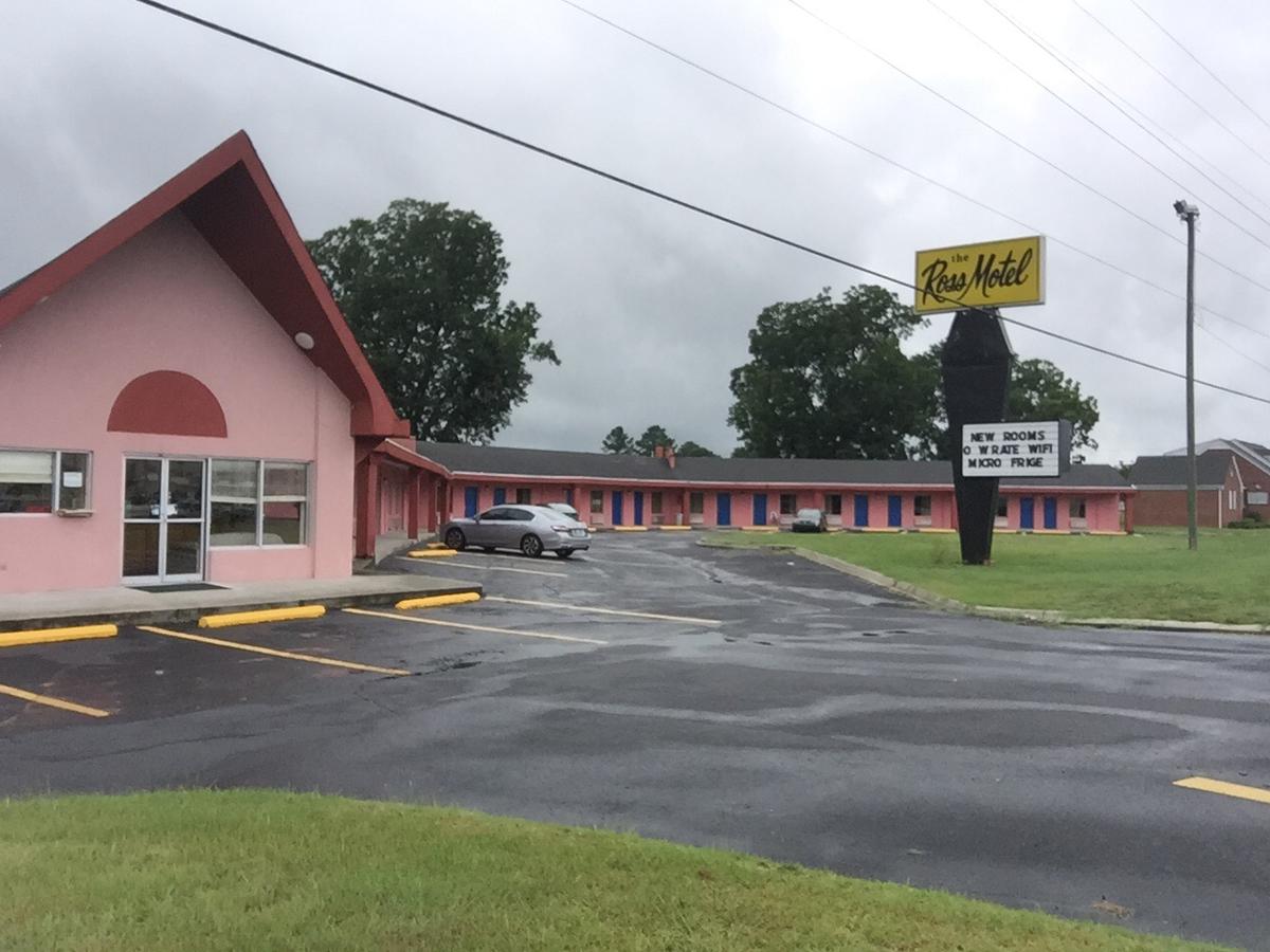 Ross Motel - thumb 18