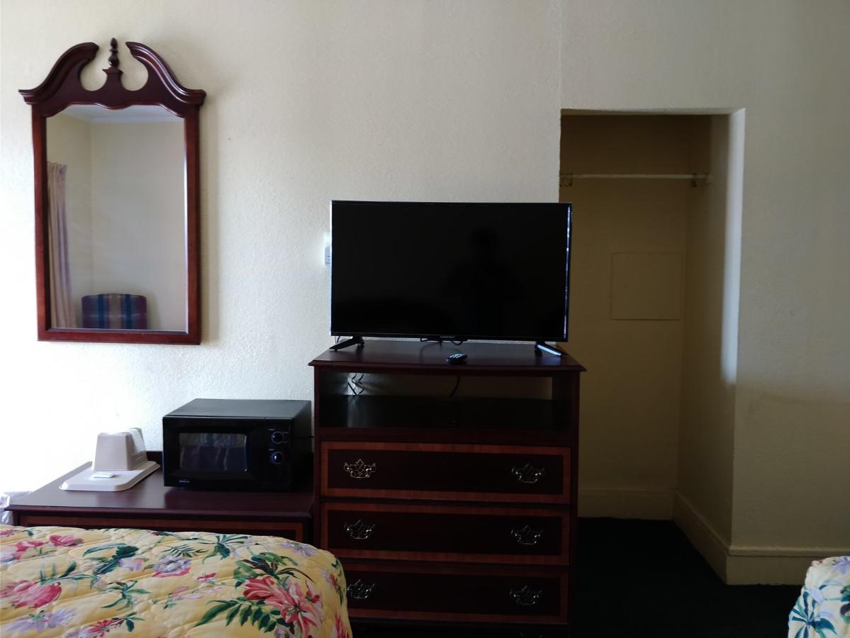 Ross Motel - thumb 13