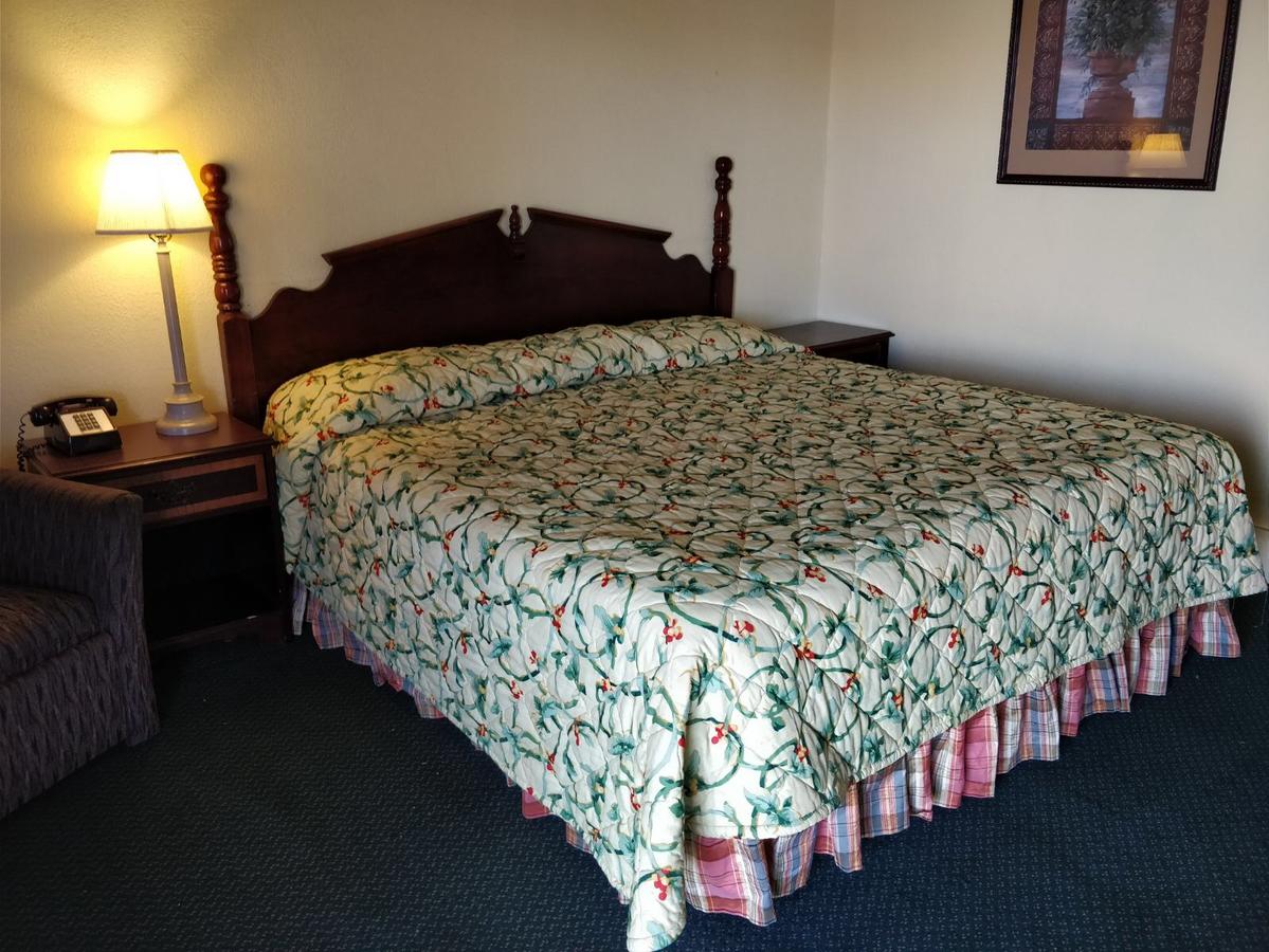 Ross Motel - thumb 9