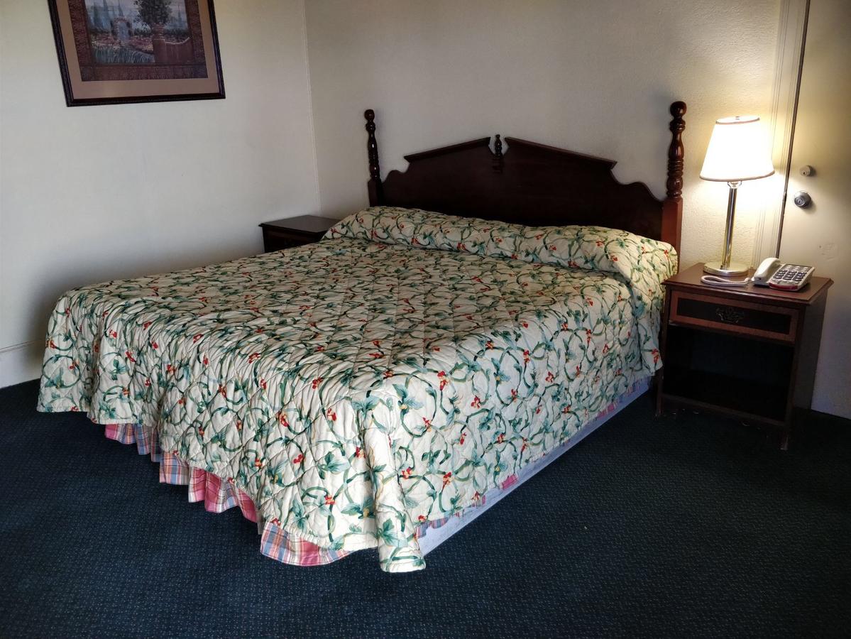 Ross Motel - thumb 10