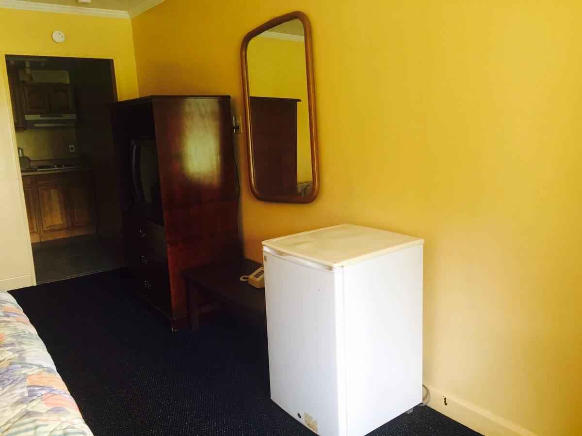 Ross Motel - thumb 24