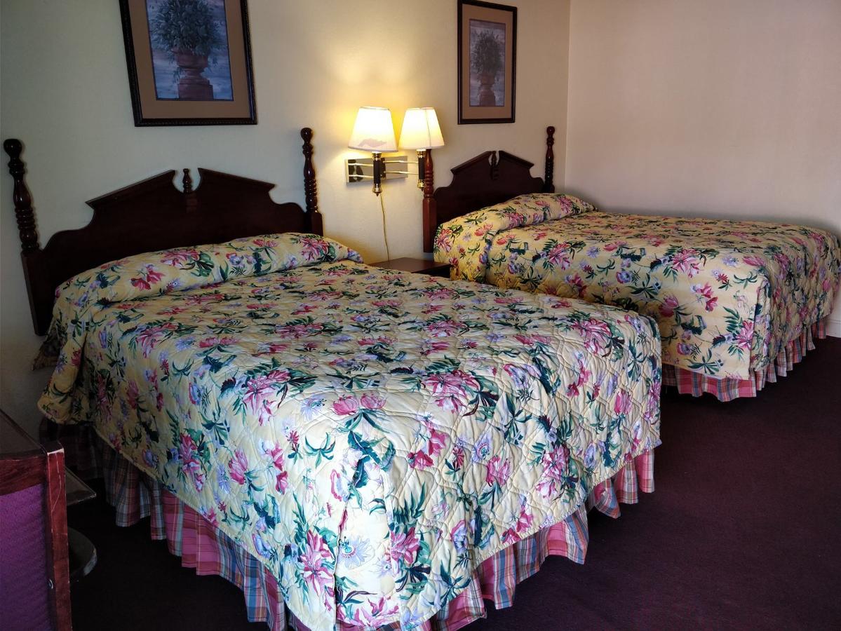 Ross Motel - thumb 6