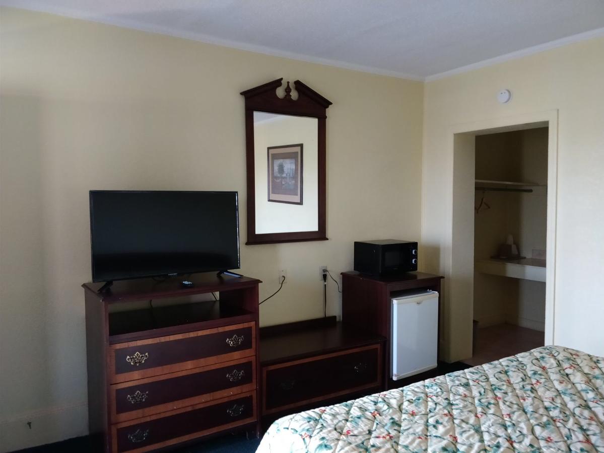 Ross Motel - thumb 14