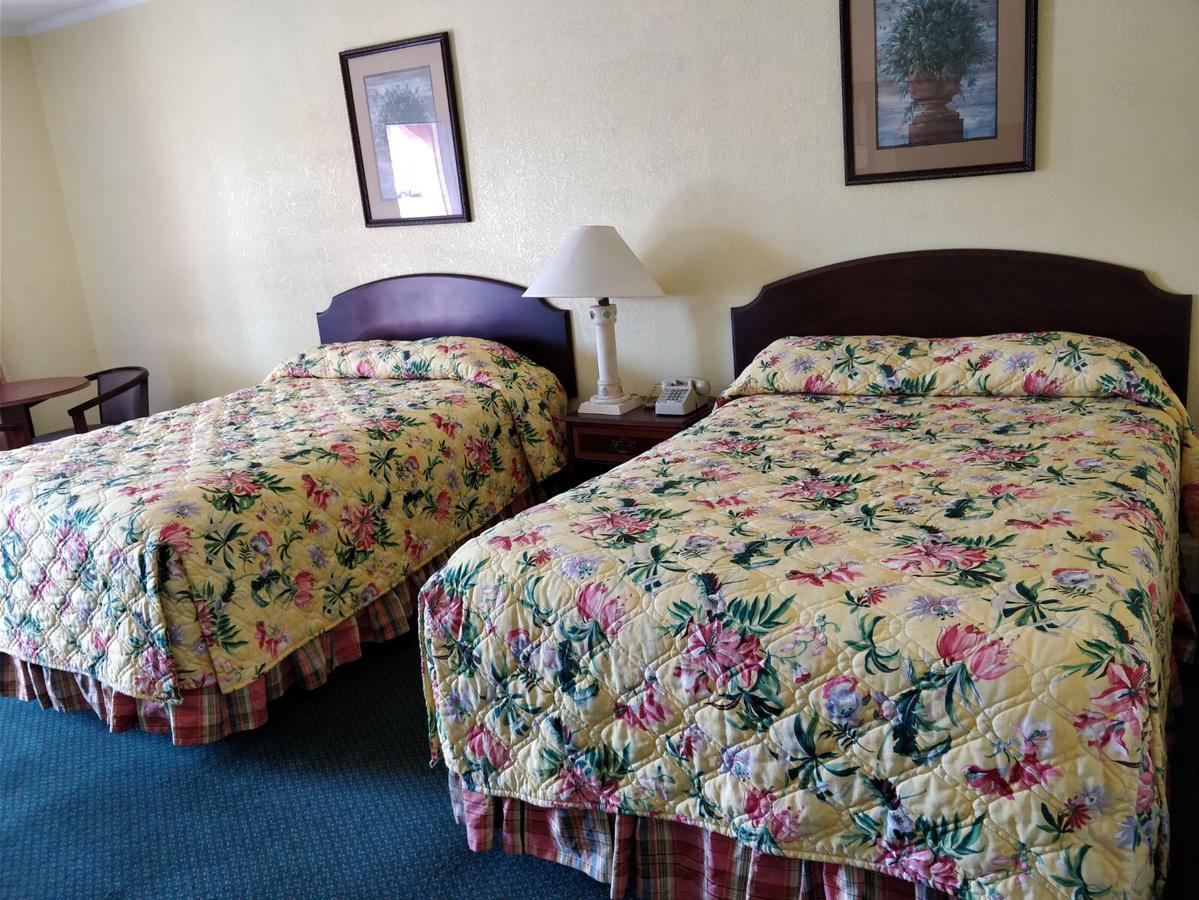 Ross Motel - thumb 2