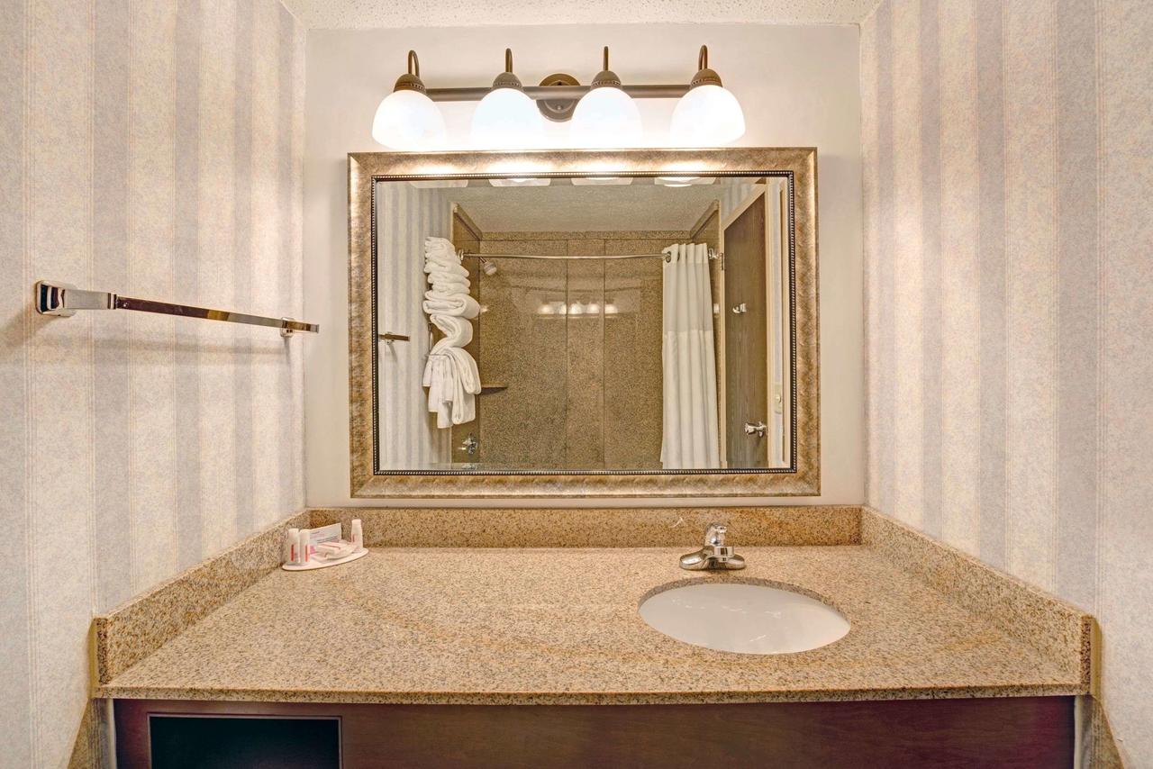 Ramada By Wyndham Bismarck - thumb 19