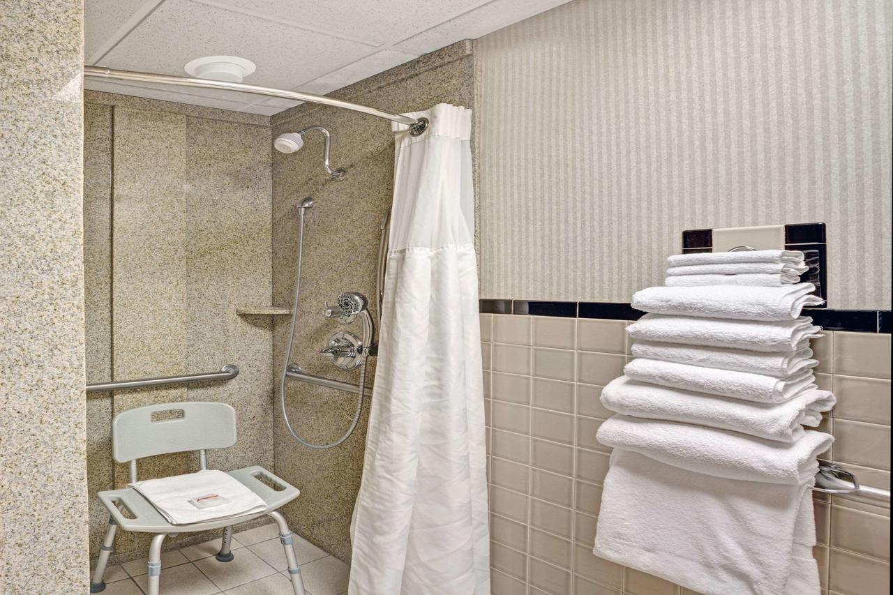 Ramada By Wyndham Bismarck - thumb 18