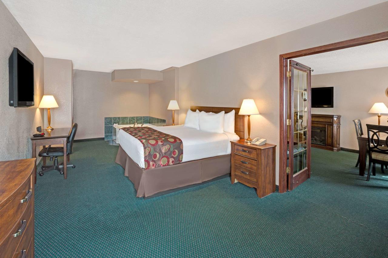 Ramada By Wyndham Bismarck - thumb 16