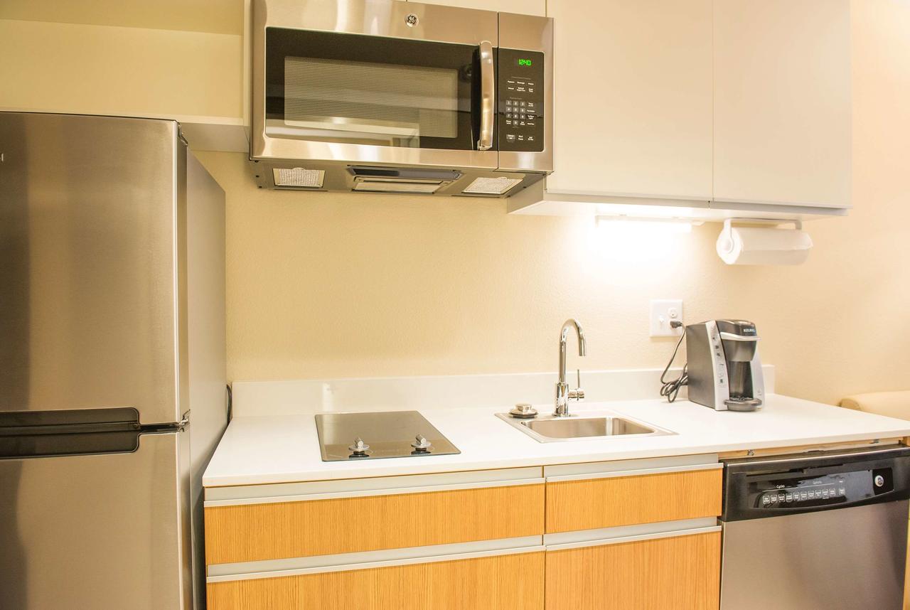 Hawthorn Suites By Wyndham Fargo - thumb 43