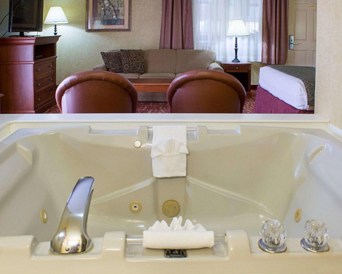 Rodeway Inn Grand Forks - thumb 22