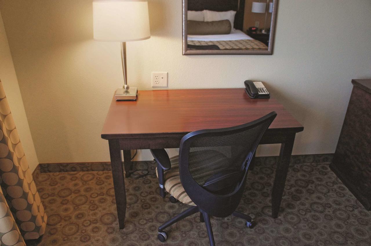 La Quinta By Wyndham Dickinson - thumb 10