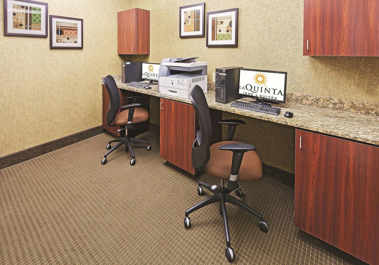 La Quinta By Wyndham Dickinson - thumb 3