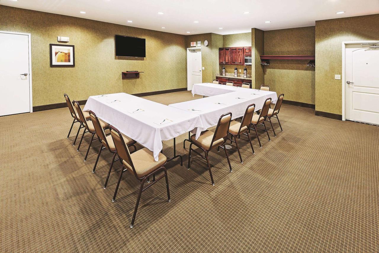 La Quinta By Wyndham Dickinson - thumb 4