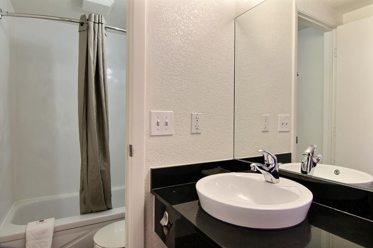 Motel 6 Fargo - North - thumb 25