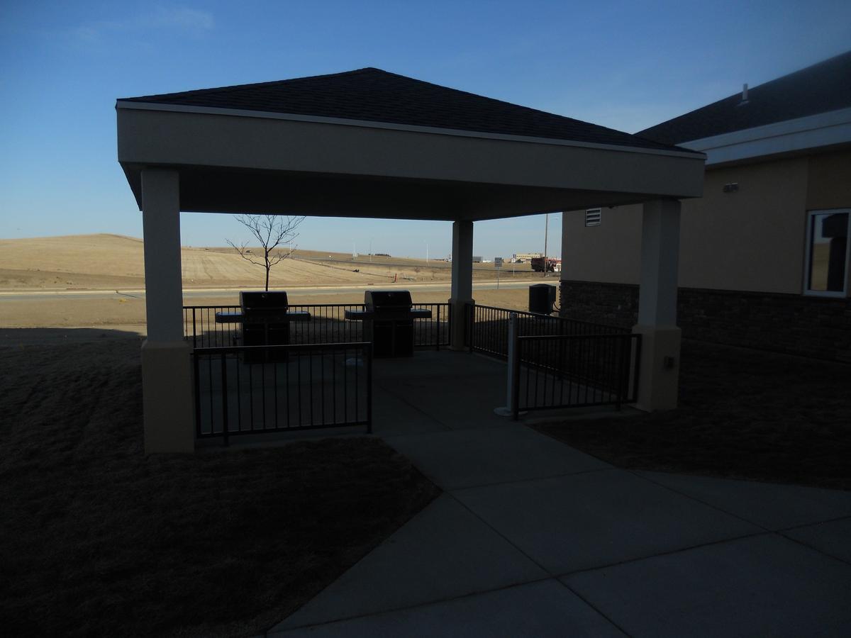 Hawthorn Suites By Wyndham Dickinson - thumb 7