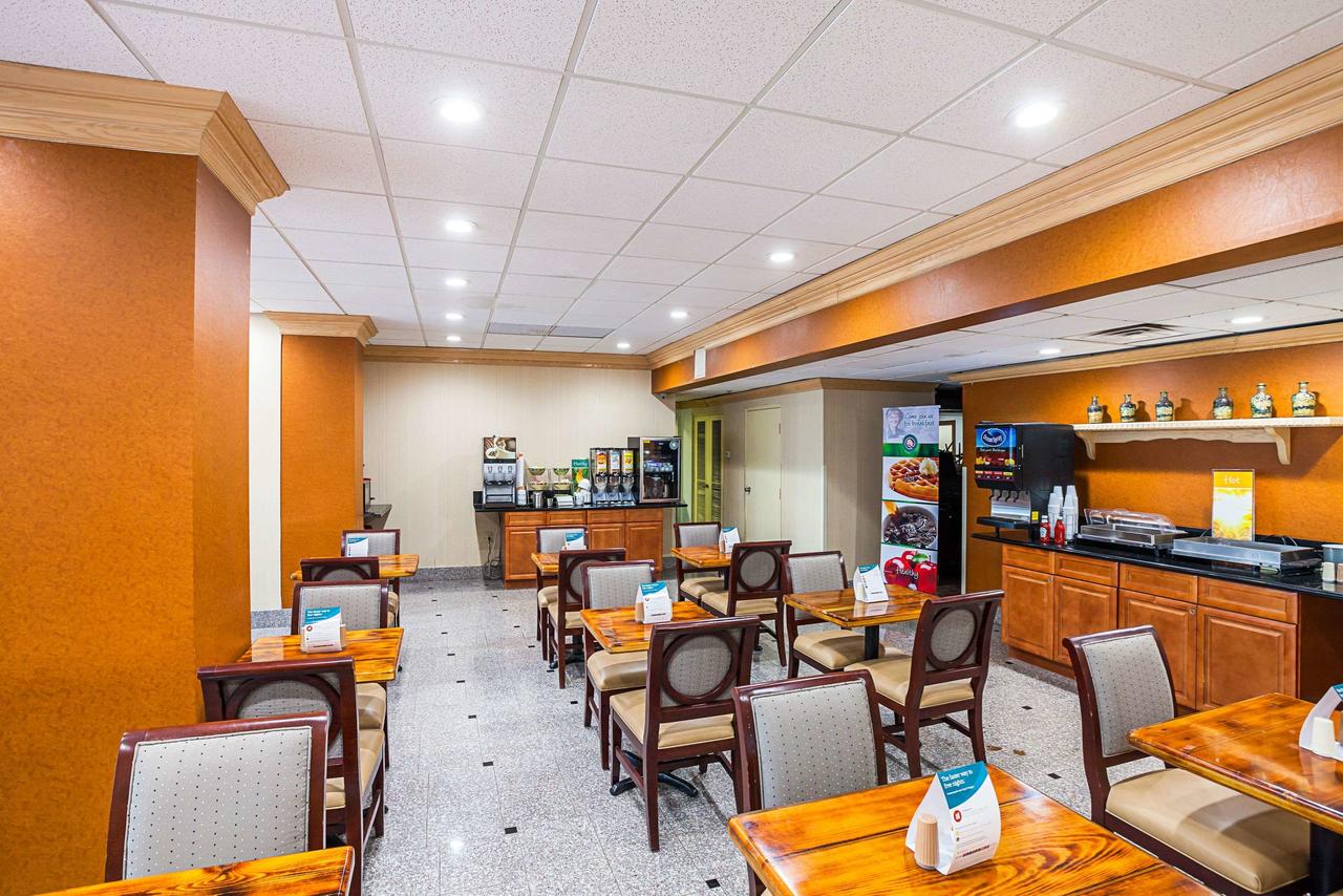 Quality Inn & Suites Cincinnati Downtown - thumb 31