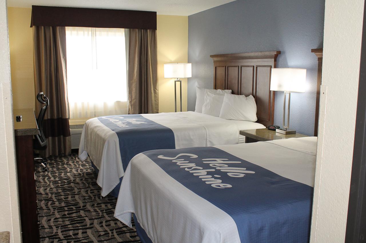 Days Inn By Wyndham Batavia Ohio - thumb 10
