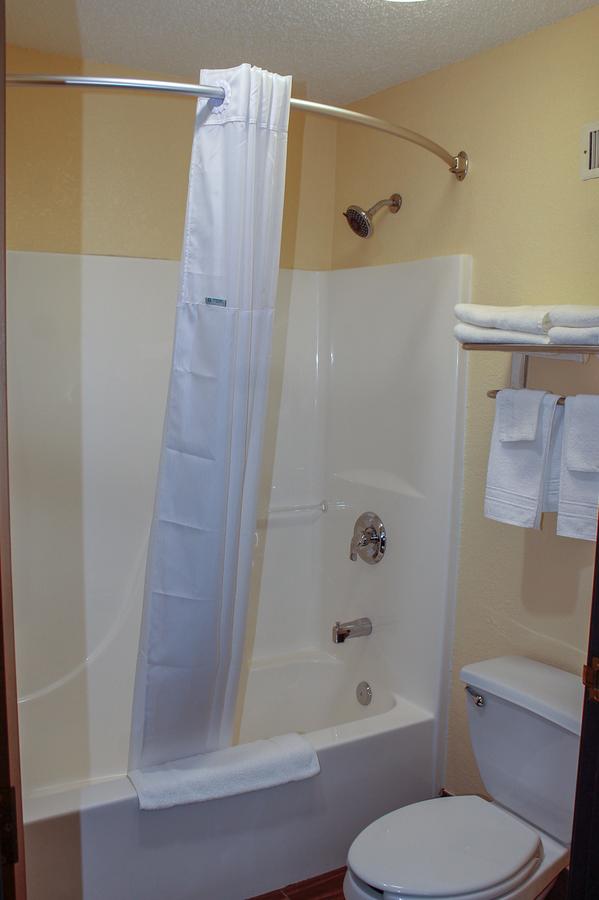 Days Inn By Wyndham Batavia Ohio - thumb 8