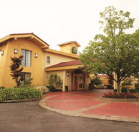 La Quinta Inn by Wyndham Columbus Airport Area - Accommodation Indiana