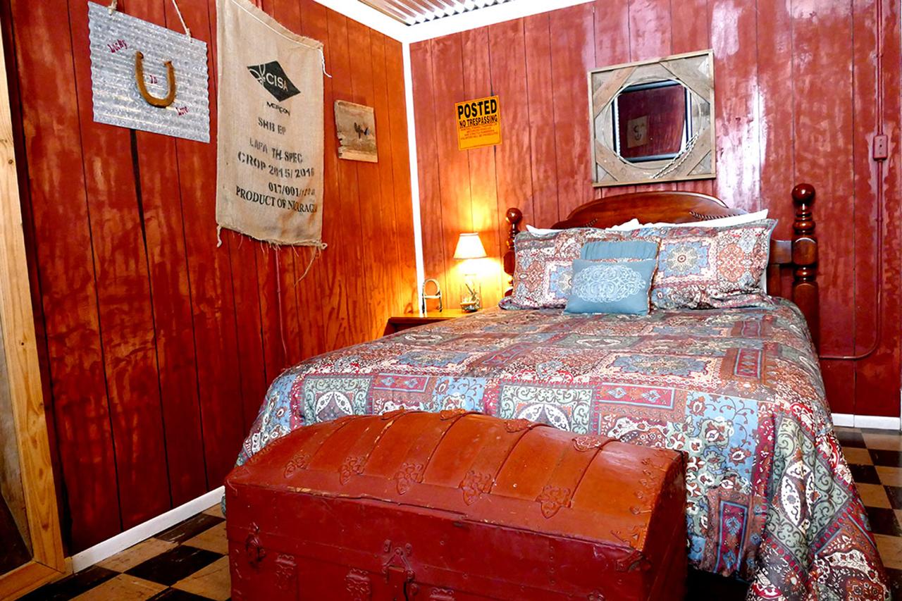 Historic Whiting Hotel Suites - thumb 5