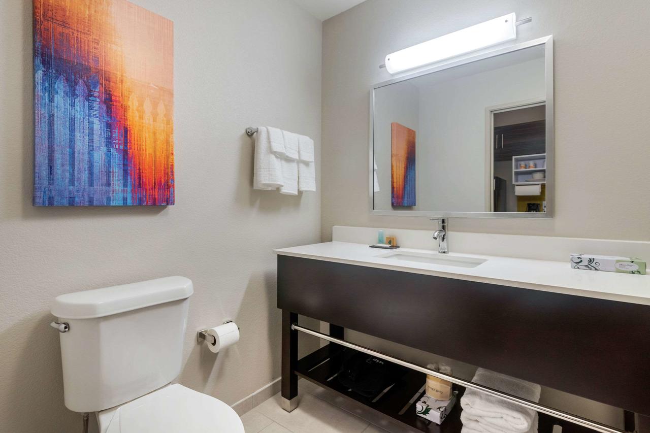 MainStay Suites Bricktown - Near Medical Center - thumb 15
