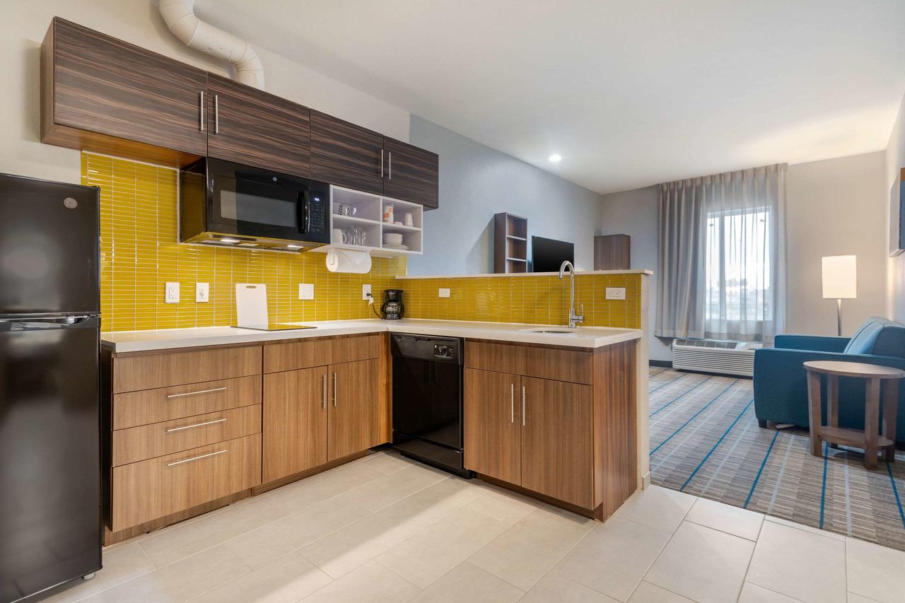 MainStay Suites Bricktown - Near Medical Center - thumb 14
