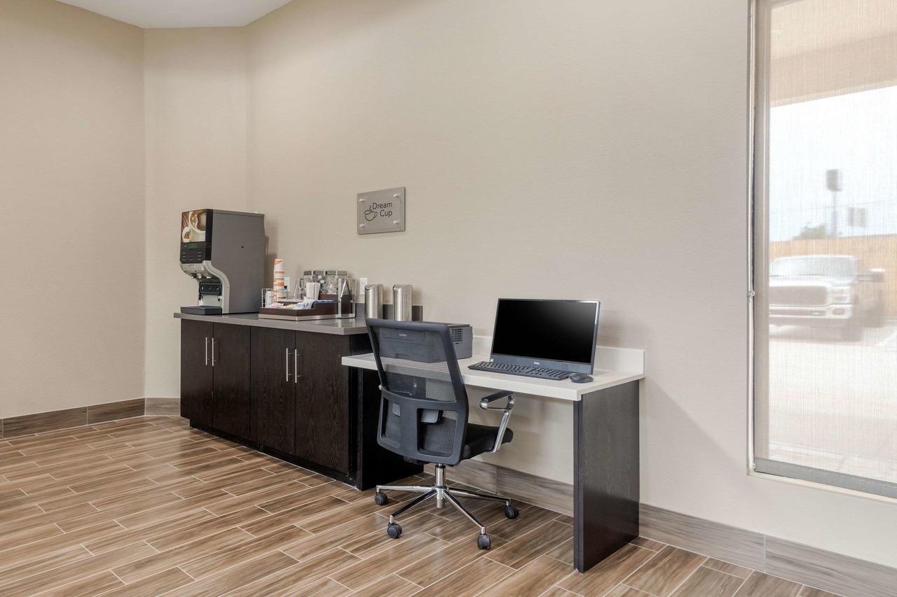 MainStay Suites Bricktown - Near Medical Center - thumb 1