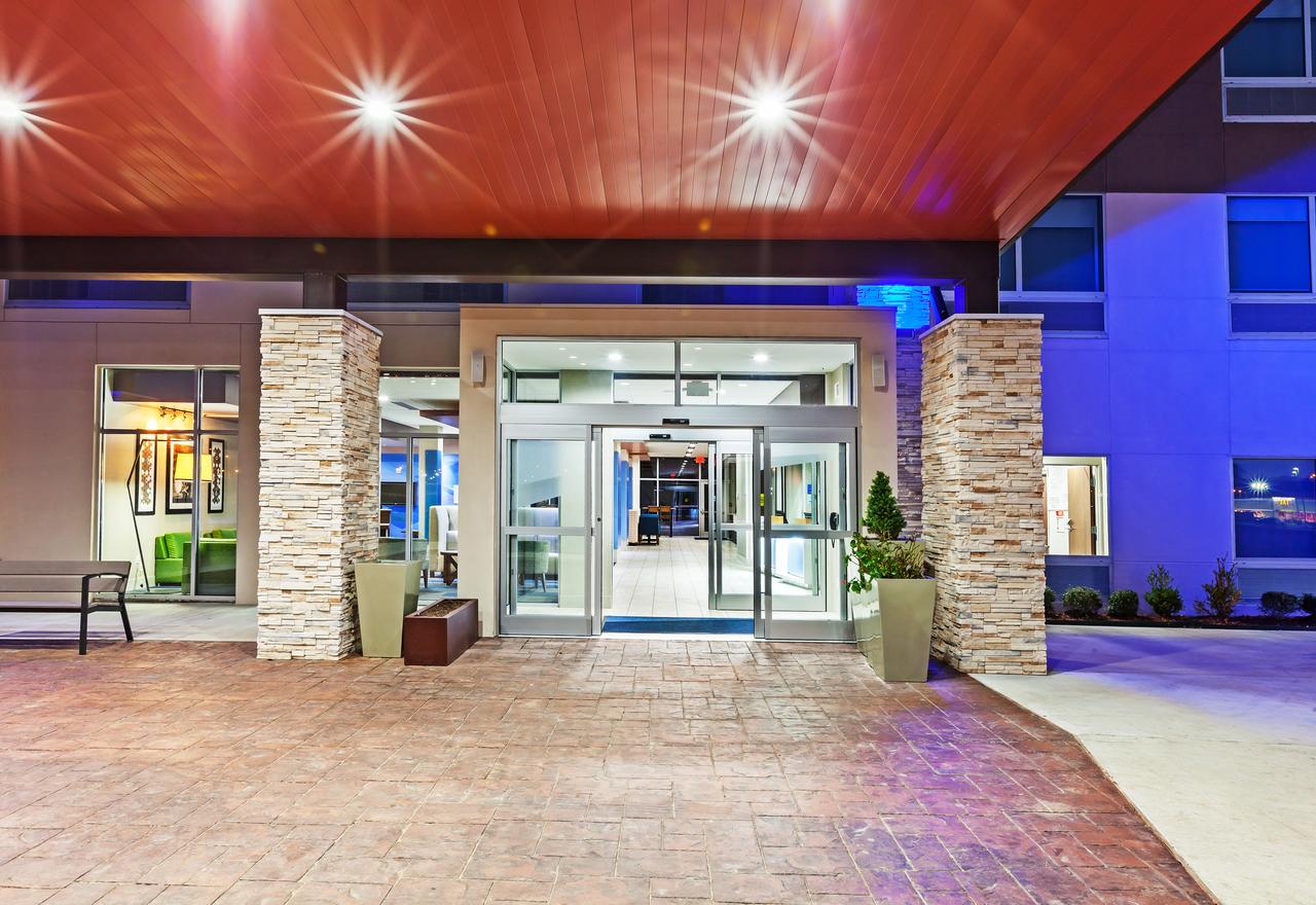 Holiday Inn Express And Suites Tulsa West / Sand Springs - thumb 1
