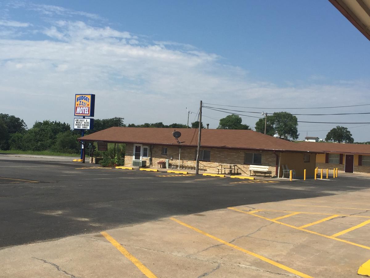 Budget ZZZZ Motel - thumb 10