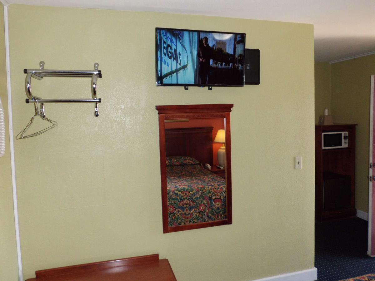 Budget ZZZZ Motel - thumb 40