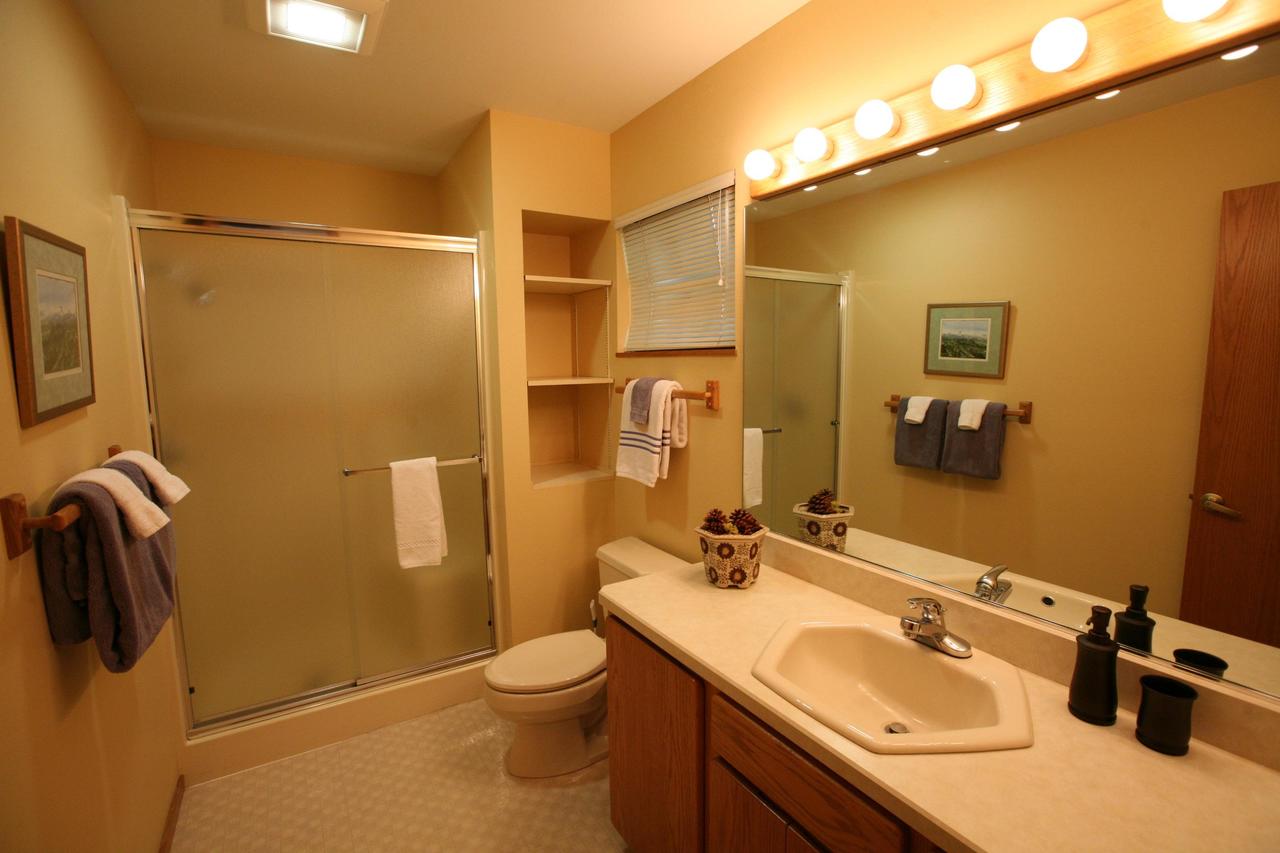 10 Tan Oak-AC-Hot Tub-3BR/3BA - thumb 2