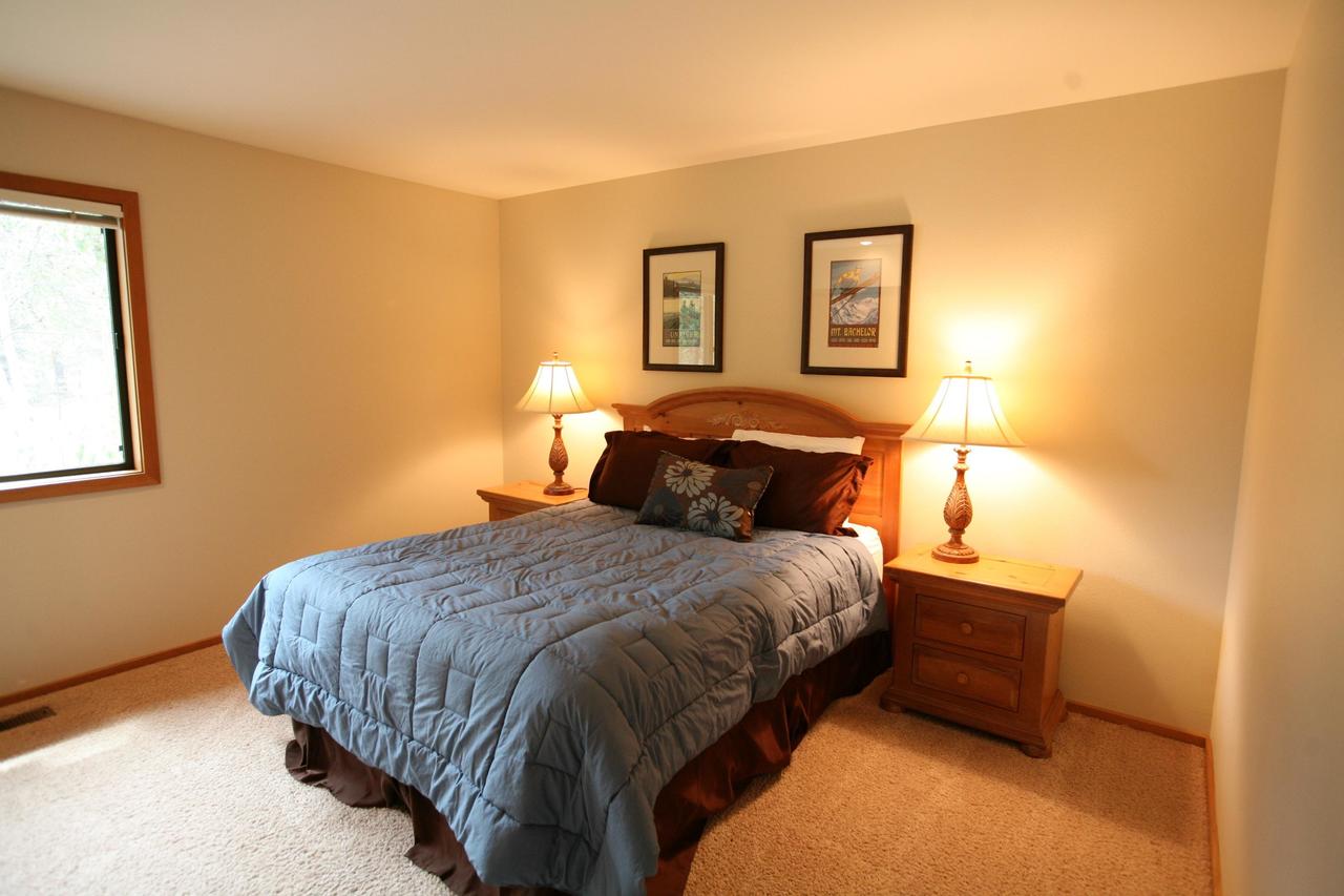 10 Tan Oak-AC-Hot Tub-3BR/3BA - thumb 17