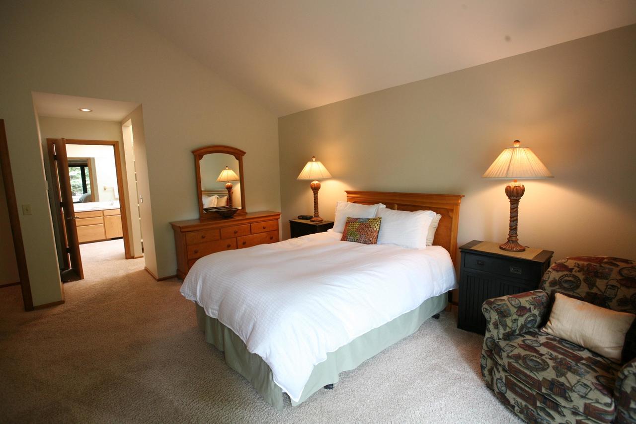 10 Tan Oak-AC-Hot Tub-3BR/3BA - thumb 8