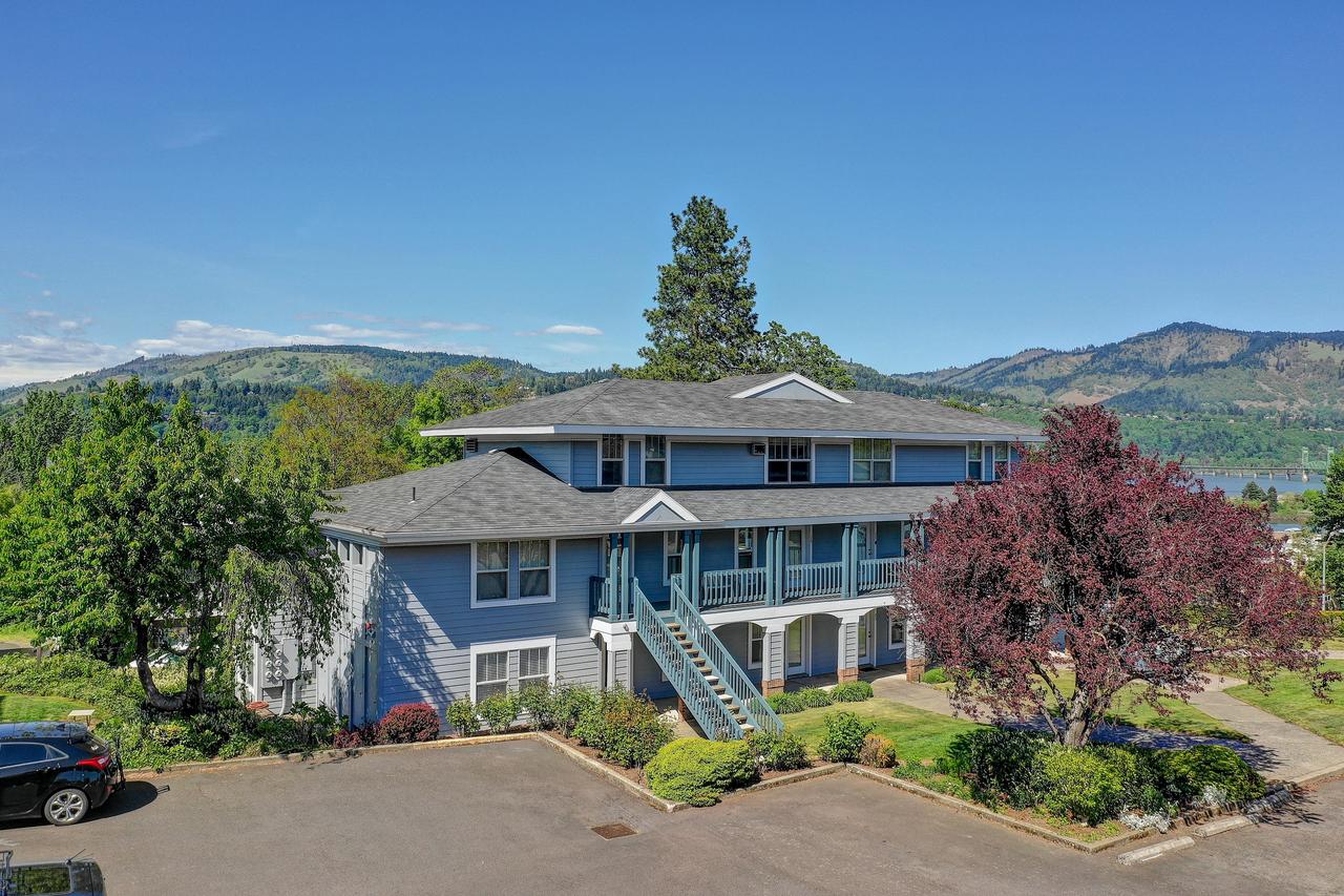 AlleyÃ¢Â€Â™s 22-River Vw-AC-1BR/2BA - thumb 32