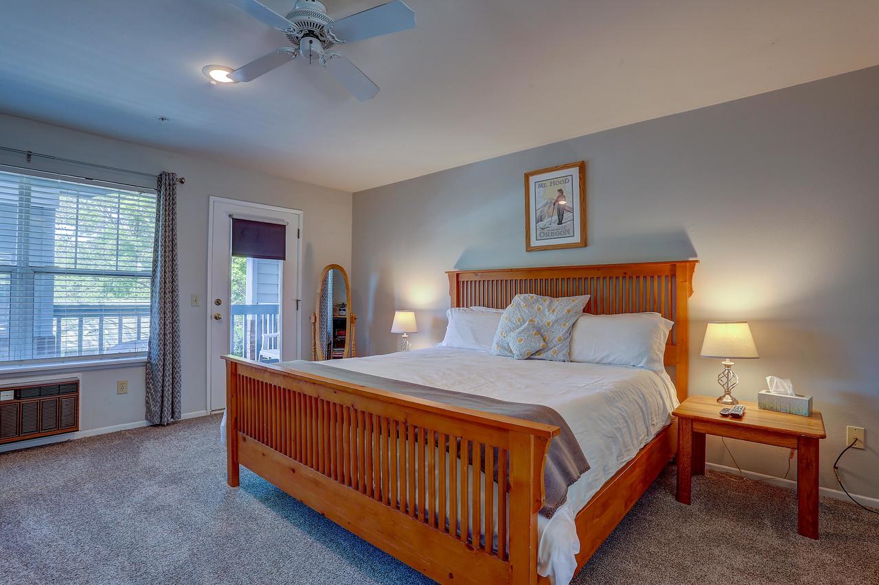 AlleyÃ¢Â€Â™s 22-River Vw-AC-1BR/2BA - thumb 24