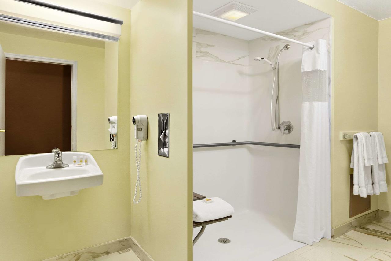 Days Inn By Wyndham Penn State - thumb 42