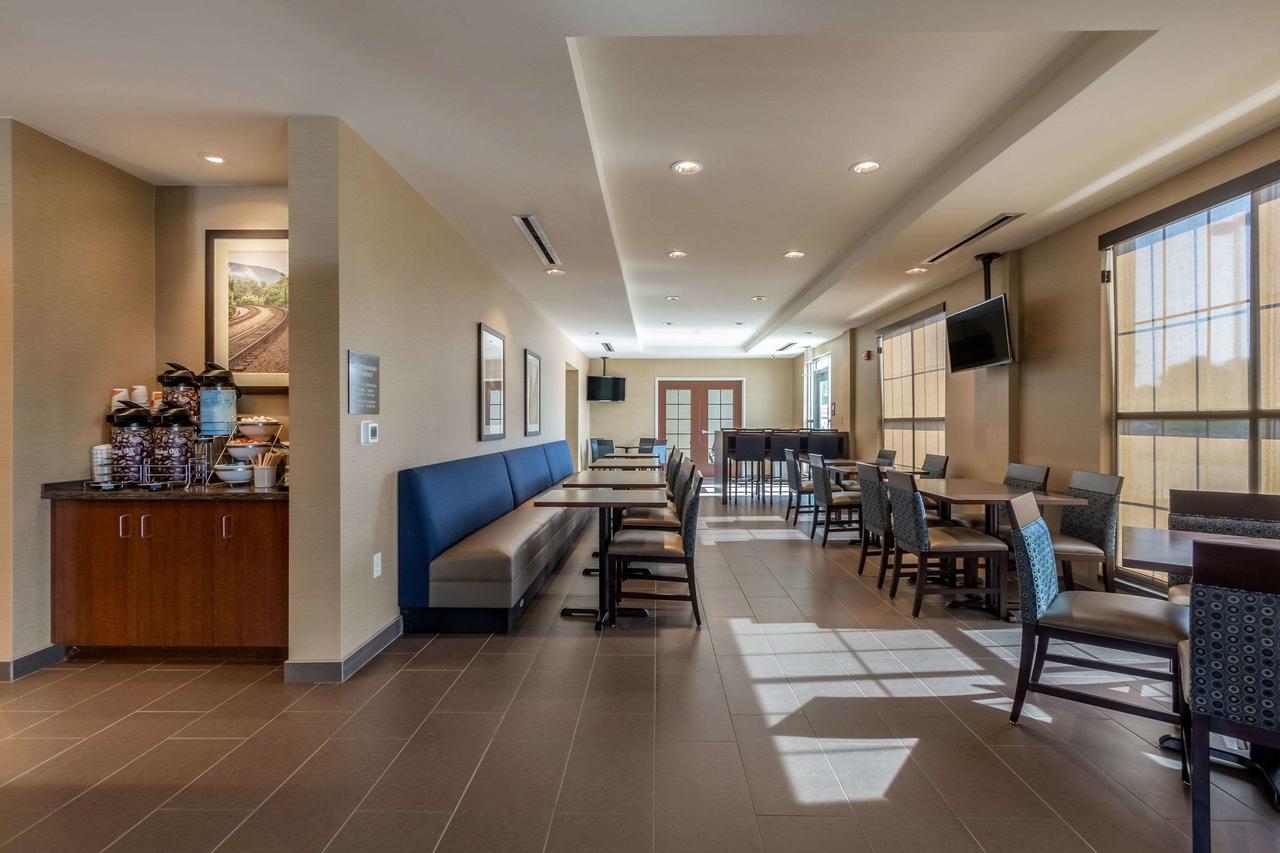 Comfort Inn & Suites - Harrisburg Airport - Hershey South - thumb 7