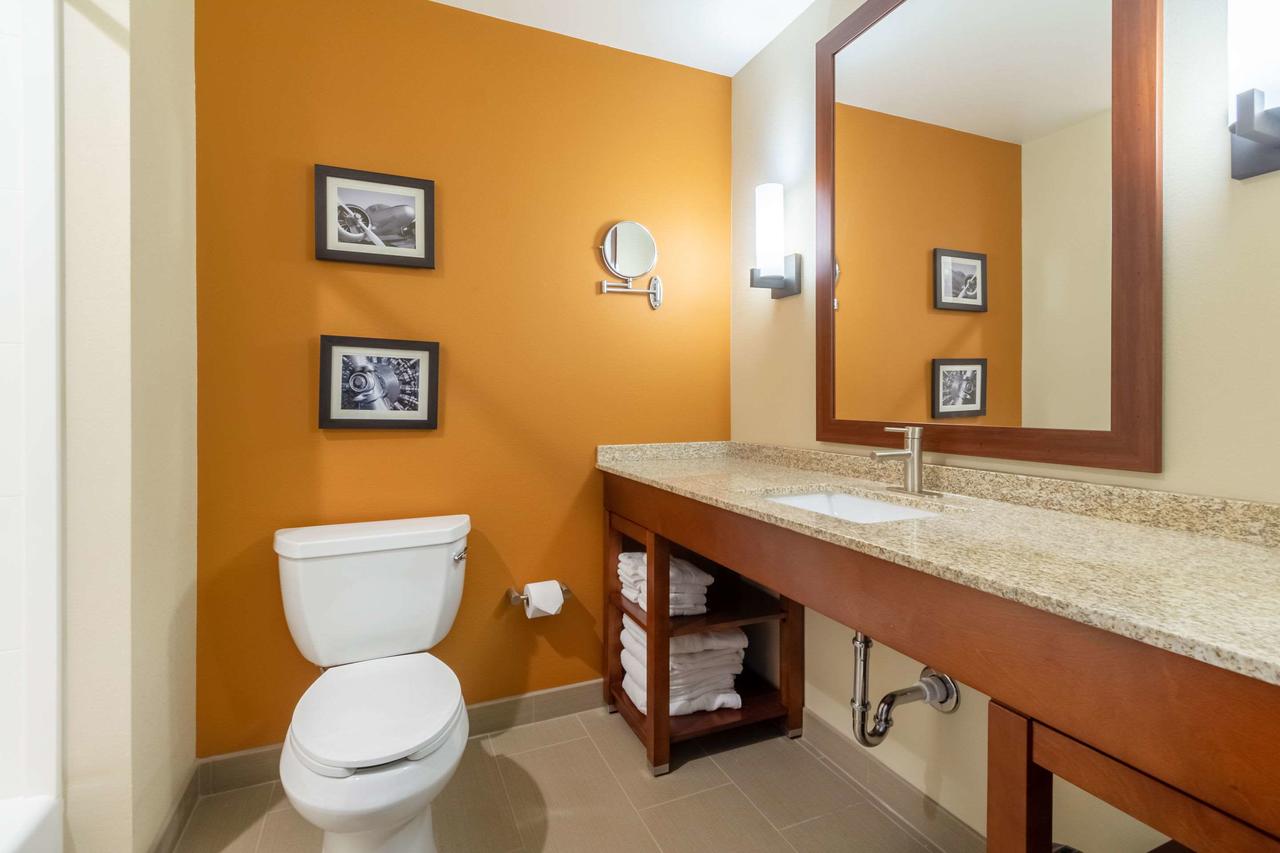 Comfort Inn & Suites - Harrisburg Airport - Hershey South - thumb 1