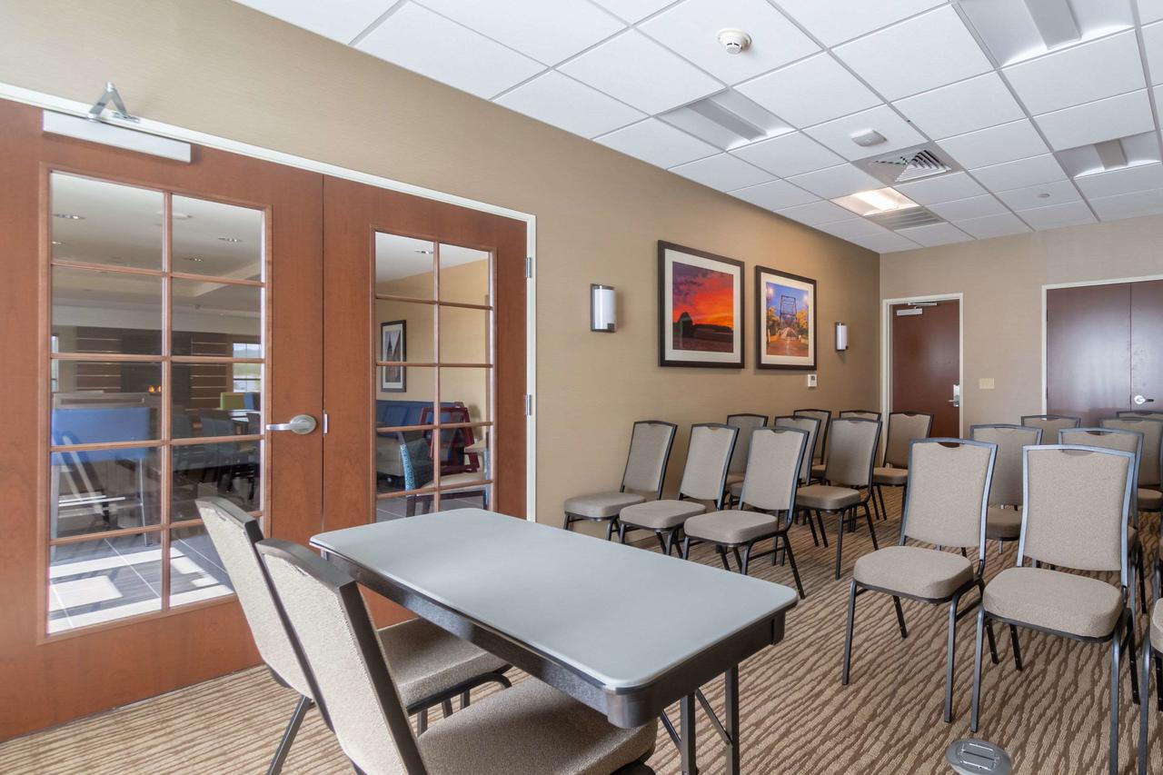 Comfort Inn & Suites - Harrisburg Airport - Hershey South - thumb 15