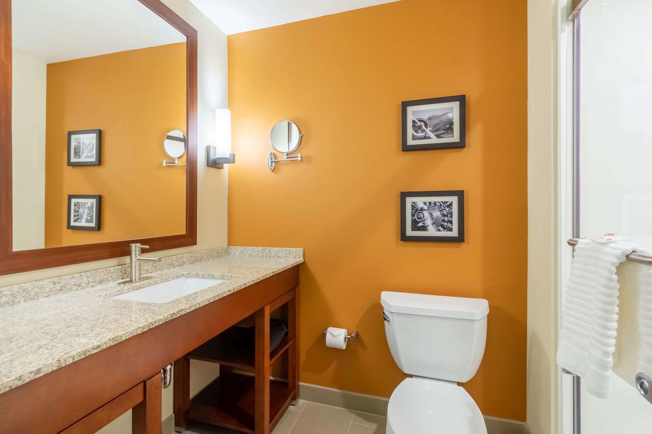 Comfort Inn & Suites - Harrisburg Airport - Hershey South - thumb 26