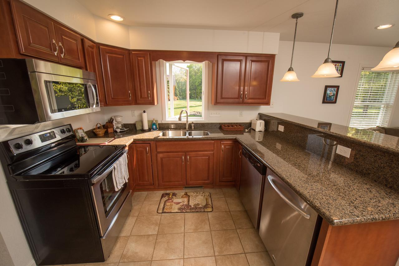 Lakeview On The Lake - thumb 40