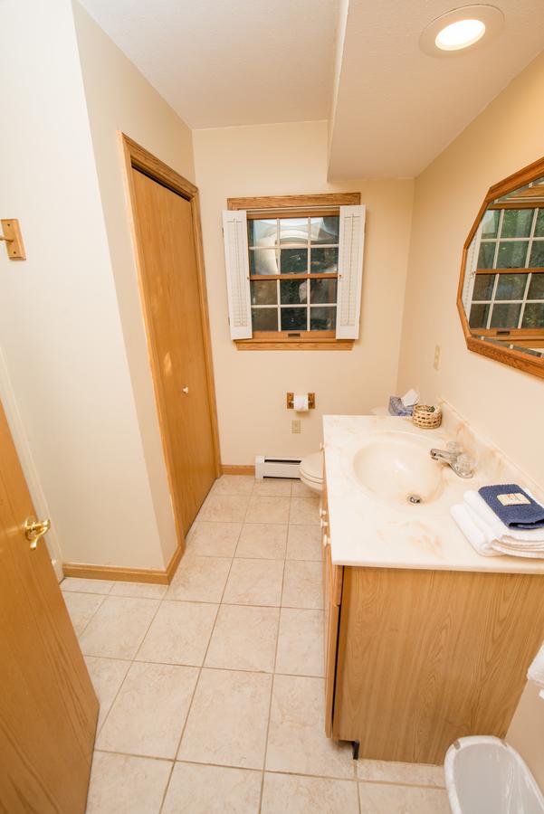 Lakeview On The Lake - thumb 25