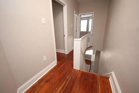 Bedroom In West Philadelphia And University City . - thumb 11