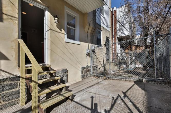 Bedroom In West Philadelphia And University City . - thumb 9