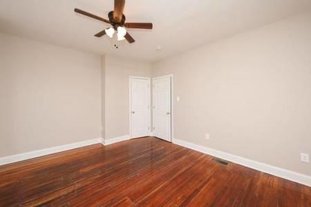 Bedroom In West Philadelphia And University City . - thumb 12