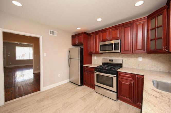 Bedroom In West Philadelphia And University City . - thumb 2