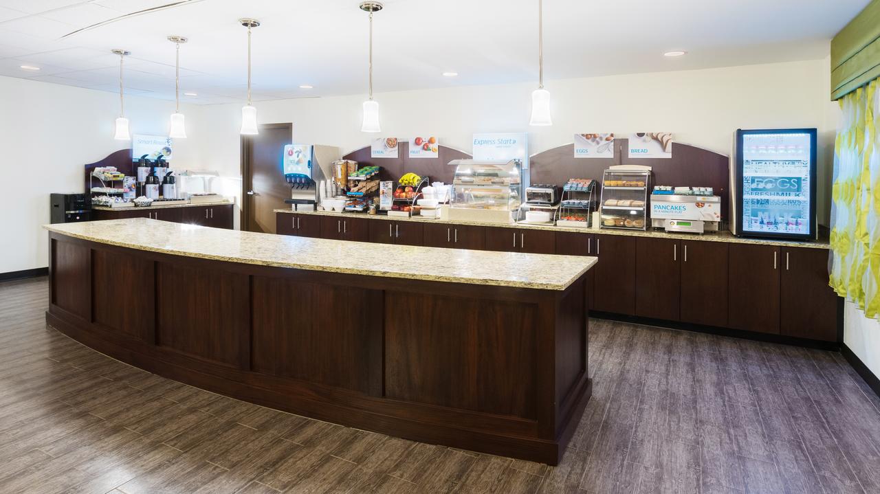 Holiday Inn Express & Suites Wyomissing - thumb 10