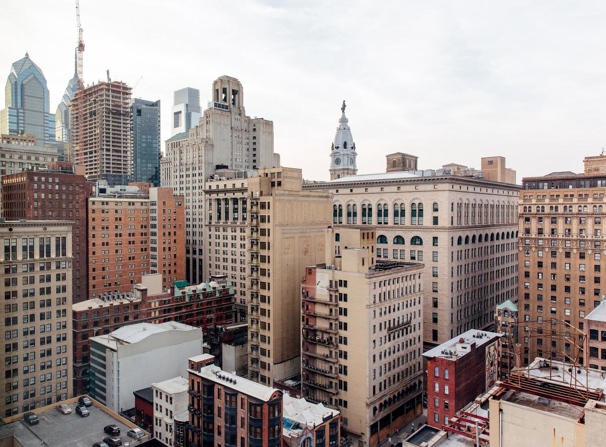 Modern 2BR + Gym In City Center - thumb 20