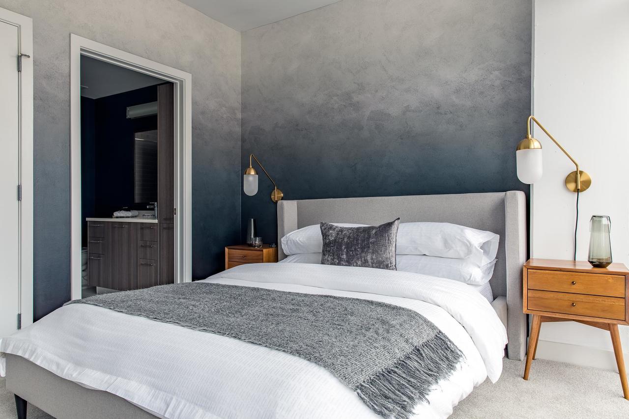 Modern 2BR + Gym In City Center - thumb 14